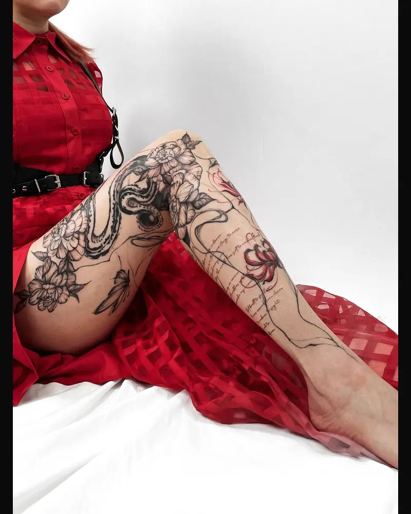 Dreams in Ruins, tattoo by Vix Cassano